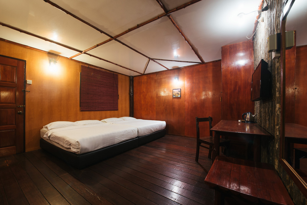 Landmark of Semporna | 龙门客栈 | Dragon Inn Floating Resort